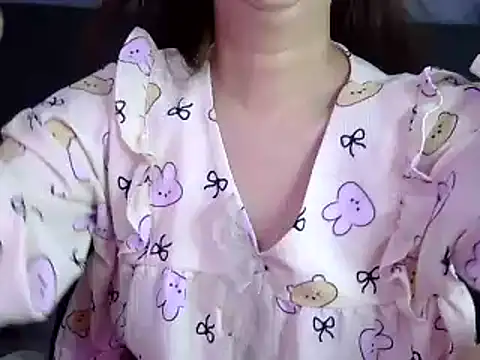 Bee 2k online show from 12-02-25, 04:51