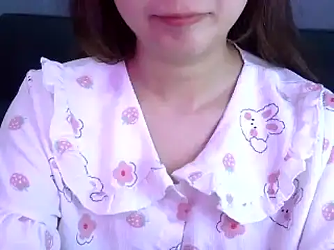 Bee 2k online show from 05-18-26, 04:29