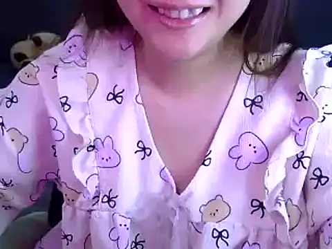 Snapshot of Bee_2k chatting on 07-06-26, 04:20 Bee 2k online show from 07-06-26, 04:20