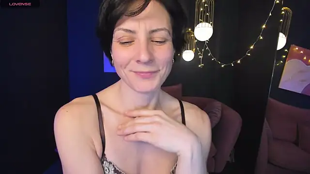 LorenDaze online show from 02-07-25, 05:29