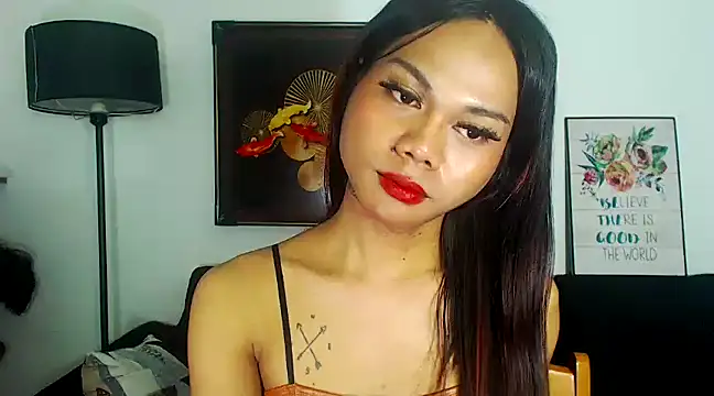 Snapshot of ELLIZABETHFORCUMXX chatting on 03-02-25, 05:36 ELLIZABETHFORCUMXX online show from 03-02-25, 05:36