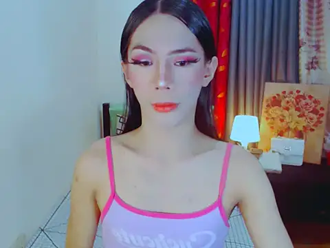 Snapshot of ELLIZABETHFORCUMXX chatting on 10-21-25, 02:07 ELLIZABETHFORCUMXX online show from 10-21-25, 02:07