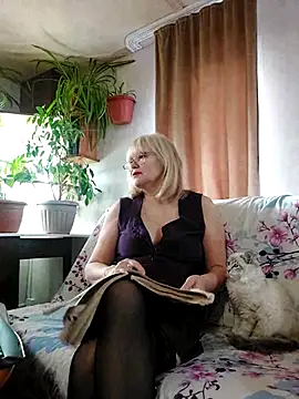 IrmaRose online show from 11-30-25, 05:55