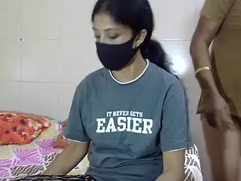 Indian Horny Wife online show from 10-04-25, 06:00