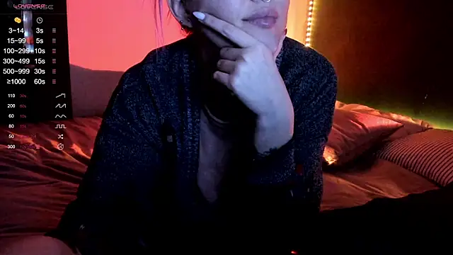 Snapshot of Eurusholmess chatting on 02-28-25, 10:20 Eurusholmess online show from 02-28-25, 10:20