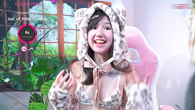 Pinkie Princes online show from 09-18-25, 01:40