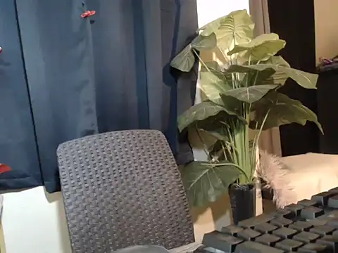 Snapshot of sweetyula chatting on 03-26-26, 02:28 sweetyula online show from 03-26-26, 02:28