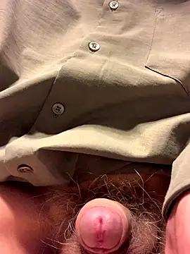 Snapshot of Senzuri_kun chatting on 09-29-25, 06:35 Senzuri kun online show from 09-29-25, 06:35