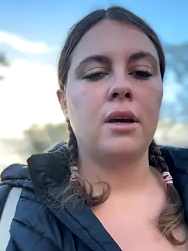 Snapshot of Samantha_official chatting on 11-18-25, 08:19 Samantha official online show from 11-18-25, 08:19