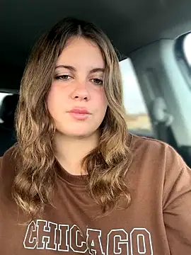 Snapshot of Samantha_official chatting on 12-17-25, 09:59 Samantha official online show from 12-17-25, 09:59