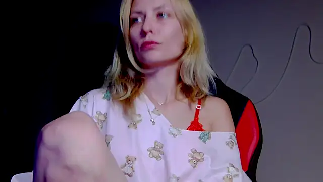 karo123421 online show from 10-16-25, 07:37