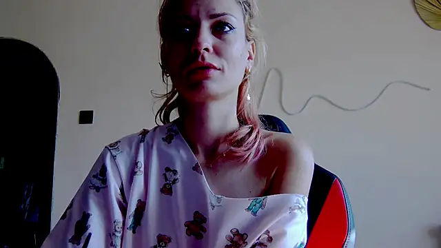 karo123421 online show from 11-02-25, 09:00