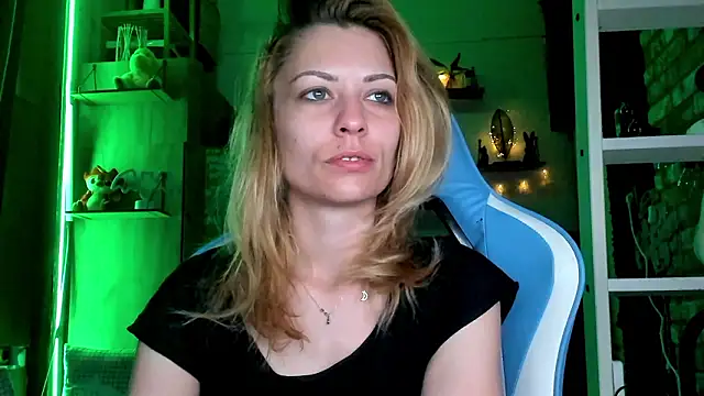 karo123421 online show from 03-19-26, 03:43