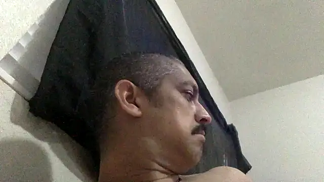 Snapshot of Vision1285 chatting on 12-27-24, 07:03 Vision1285 online show from 12-27-24, 07:03