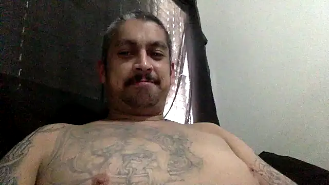 Snapshot of Vision1285 chatting on 01-04-25, 09:41 Vision1285 online show from 01-04-25, 09:41