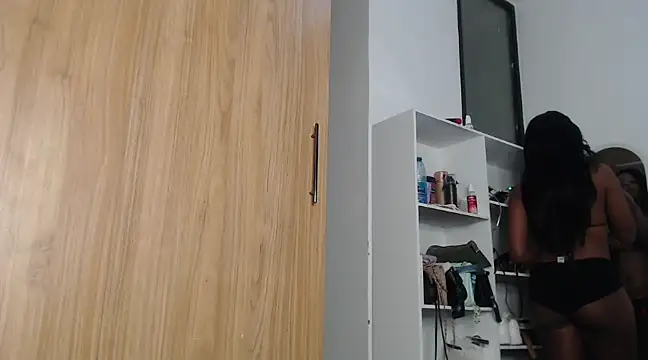 Snapshot of peeky_pinky chatting on 03-02-25, 03:45 peeky pinky online show from 03-02-25, 03:45