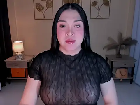 MaxeneCullens online show from 12-16-25, 01:43