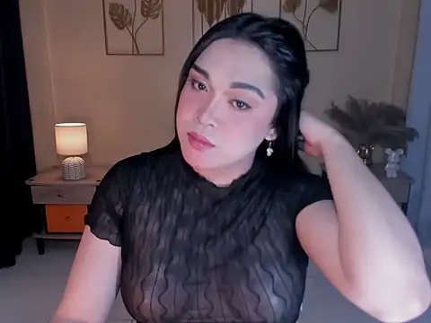 Snapshot of MaxeneCullens chatting on 04-22-26, 02:58 MaxeneCullens online show from 04-22-26, 02:58