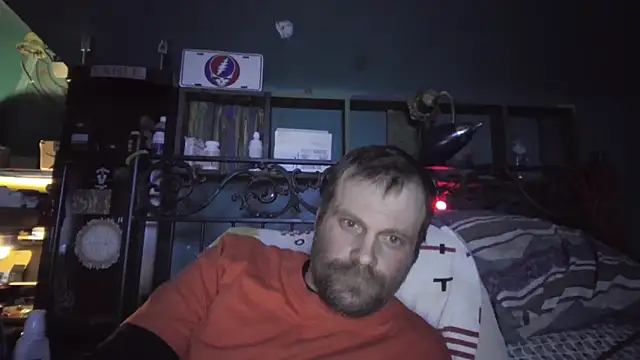 Snapshot of charactrzero chatting on 12-16-25, 10:37 charactrzero online show from 12-16-25, 10:37