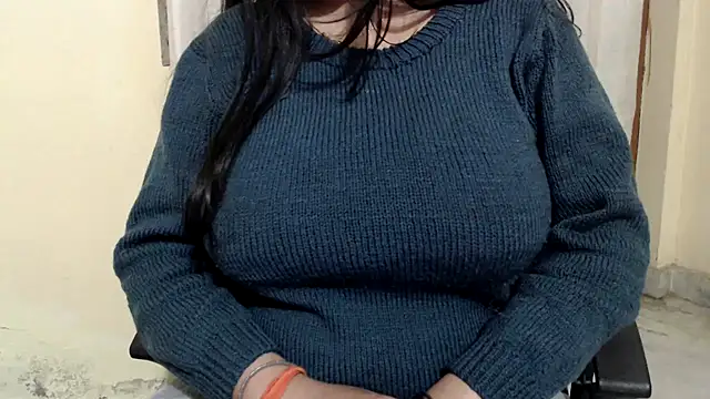 Snapshot of HOT_CHILLY chatting on 01-18-25, 05:04 HOT CHILLY online show from 01-18-25, 05:04