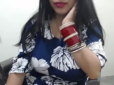 Snapshot of HOT_CHILLY chatting on 05-16-26, 09:17 HOT CHILLY online show from 05-16-26, 09:17