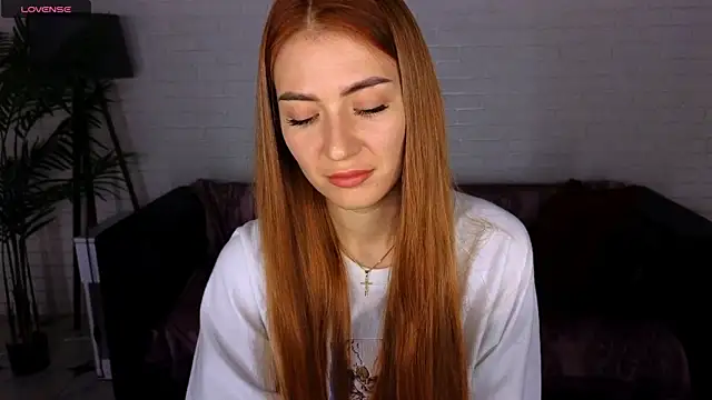 Adelyna Bird online show from 12-06-24, 07:32