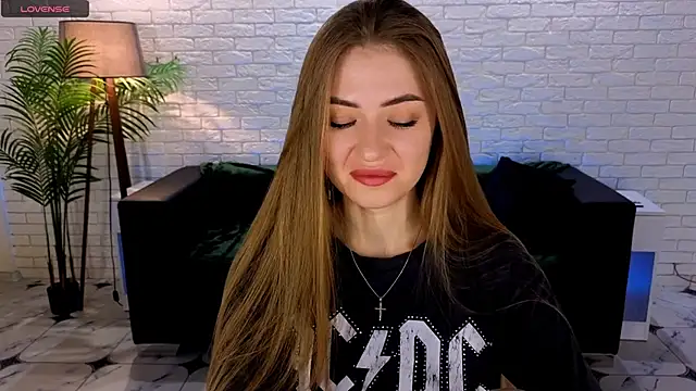 Adelyna Bird online show from 03-09-25, 07:23