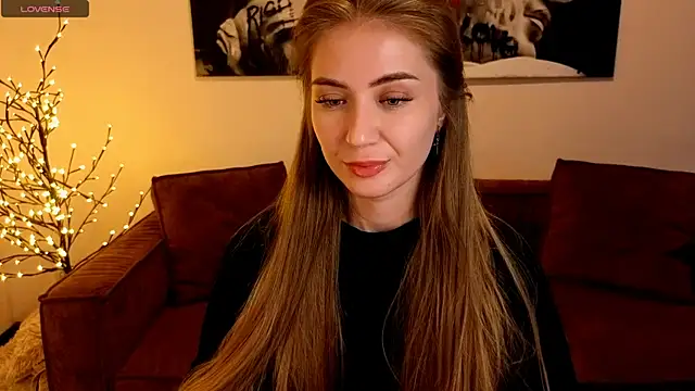 Snapshot of Adelyna_Bird chatting on 07-01-26, 07:43 Adelyna Bird online show from 07-01-26, 07:43