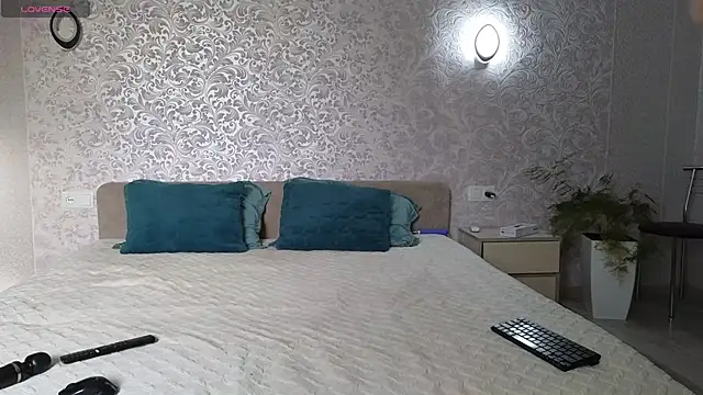 Snapshot of Monica_Sexy chatting on 11-27-25, 07:32 Monica Sexy online show from 11-27-25, 07:32