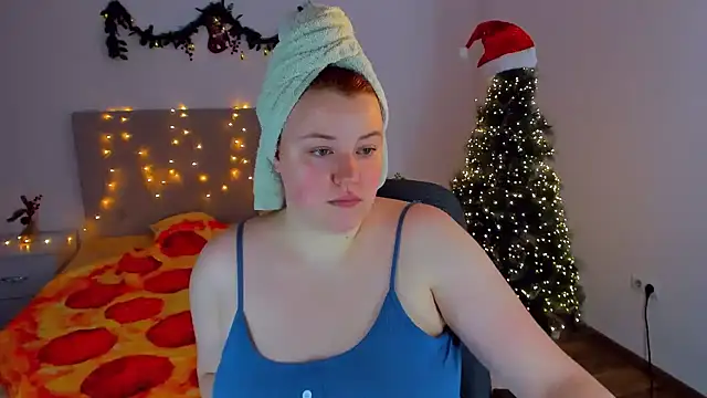 Snapshot of PolinaSalvatore chatting on 12-25-24, 09:11 PolinaSalvatore online show from 12-25-24, 09:11