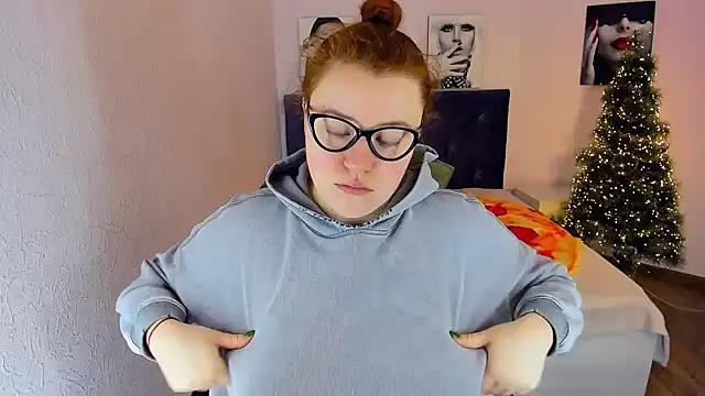 Snapshot of PolinaSalvatore chatting on 12-29-24, 07:50 PolinaSalvatore online show from 12-29-24, 07:50