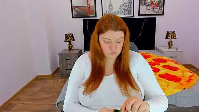 Snapshot of PolinaSalvatore chatting on 01-06-25, 12:57 PolinaSalvatore online show from 01-06-25, 12:57