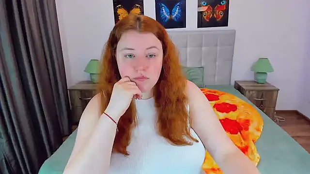 Snapshot of PolinaSalvatore chatting on 01-15-25, 11:00 PolinaSalvatore online show from 01-15-25, 11:00