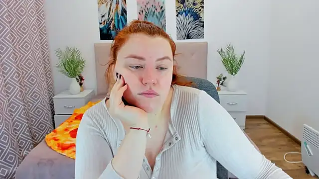 Snapshot of PolinaSalvatore chatting on 01-25-25, 07:49 PolinaSalvatore online show from 01-25-25, 07:49