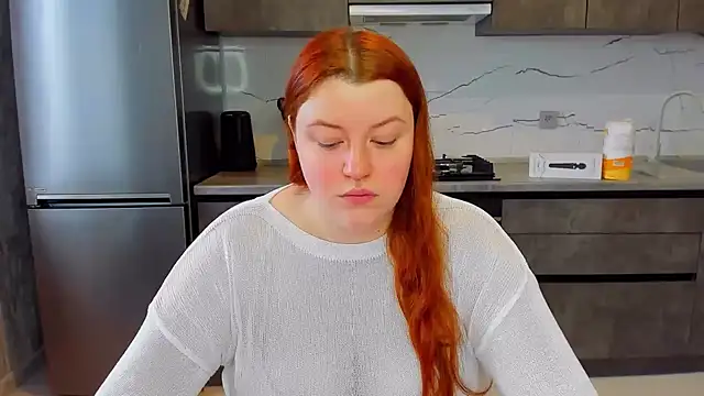 Snapshot of PolinaSalvatore chatting on 02-07-25, 12:39 PolinaSalvatore online show from 02-07-25, 12:39