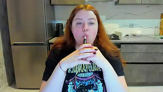 Snapshot of PolinaSalvatore chatting on 02-20-25, 10:48 PolinaSalvatore online show from 02-20-25, 10:48