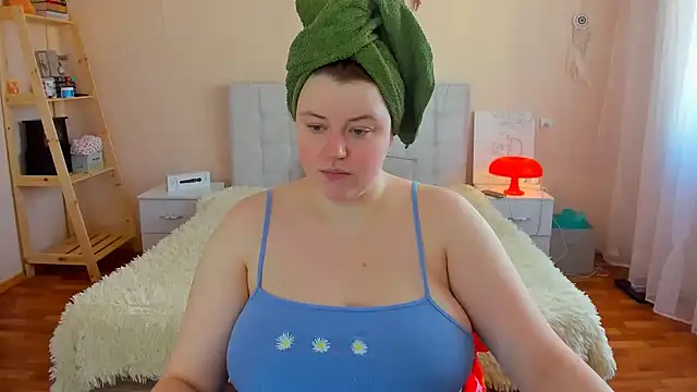 Snapshot of PolinaSalvatore chatting on 03-07-25, 12:45 PolinaSalvatore online show from 03-07-25, 12:45