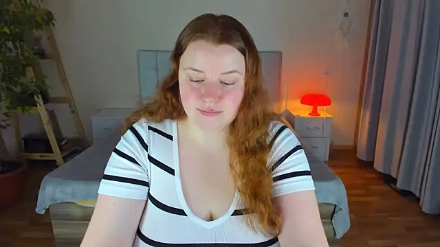 Snapshot of PolinaSalvatore chatting on 09-14-25, 08:08 PolinaSalvatore online show from 09-14-25, 08:08