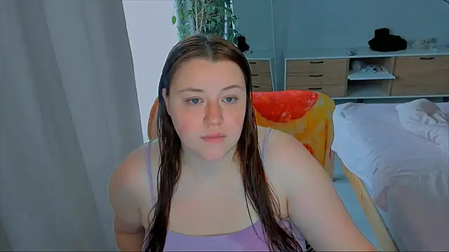 Snapshot of PolinaSalvatore chatting on 10-18-25, 11:00 PolinaSalvatore online show from 10-18-25, 11:00