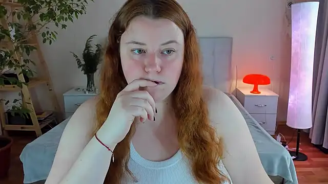 Snapshot of PolinaSalvatore chatting on 10-22-25, 11:32 PolinaSalvatore online show from 10-22-25, 11:32