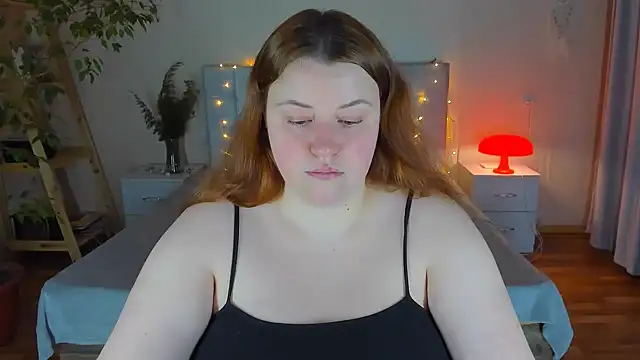 Snapshot of PolinaSalvatore chatting on 11-03-25, 04:41 PolinaSalvatore online show from 11-03-25, 04:41