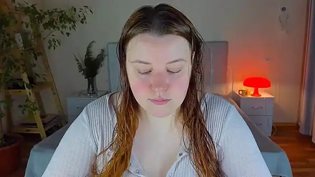 Snapshot of PolinaSalvatore chatting on 11-11-25, 02:39 PolinaSalvatore online show from 11-11-25, 02:39