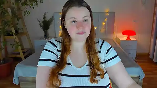 Snapshot of PolinaSalvatore chatting on 11-14-25, 04:28 PolinaSalvatore online show from 11-14-25, 04:28