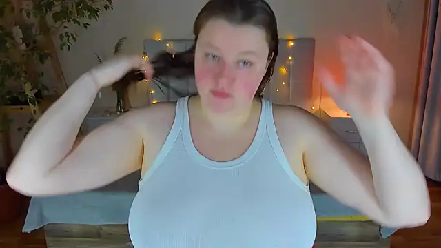 Snapshot of PolinaSalvatore chatting on 11-16-25, 03:50 PolinaSalvatore online show from 11-16-25, 03:50