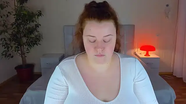 Snapshot of PolinaSalvatore chatting on 12-18-25, 07:53 PolinaSalvatore online show from 12-18-25, 07:53