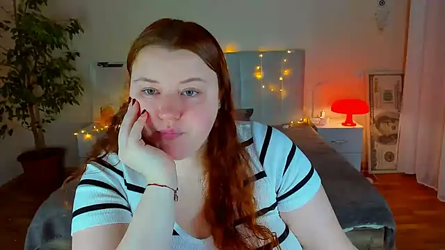 Snapshot of PolinaSalvatore chatting on 02-20-26, 07:14 PolinaSalvatore online show from 02-20-26, 07:14