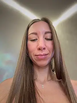 EvaCatt online show from 11-26-25, 04:02