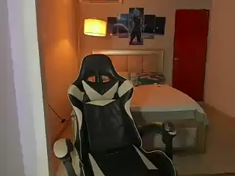 Snapshot of Jake_simons chatting on 12-13-24, 02:32 Jake simons online show from 12-13-24, 02:32