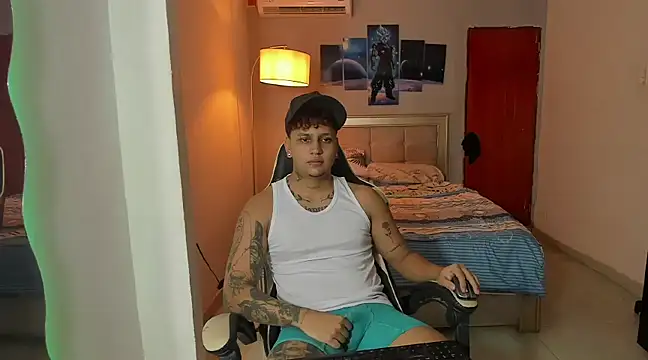 Snapshot of Jake_simons chatting on 01-09-25, 02:22 Jake simons online show from 01-09-25, 02:22