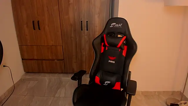 Snapshot of Jake_simons chatting on 09-10-25, 02:33 Jake simons online show from 09-10-25, 02:33